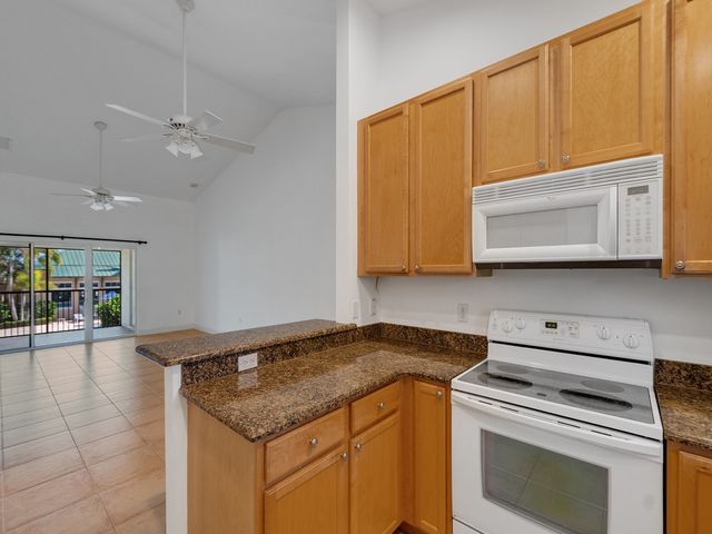 4350 Doubles Alley Drive 203, Vero Beach, FL 32967