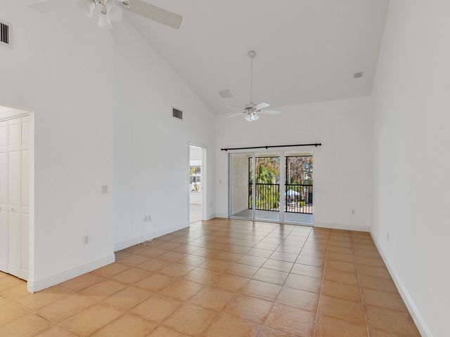 4350 Doubles Alley Drive 203, Vero Beach, FL 32967