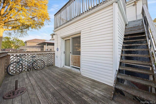 3181 Waterbury Avenue, Bronx, NY 10465
