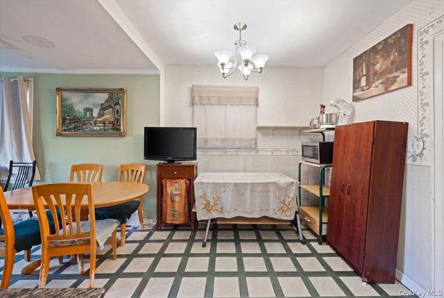 3181 Waterbury Avenue, Bronx, NY 10465