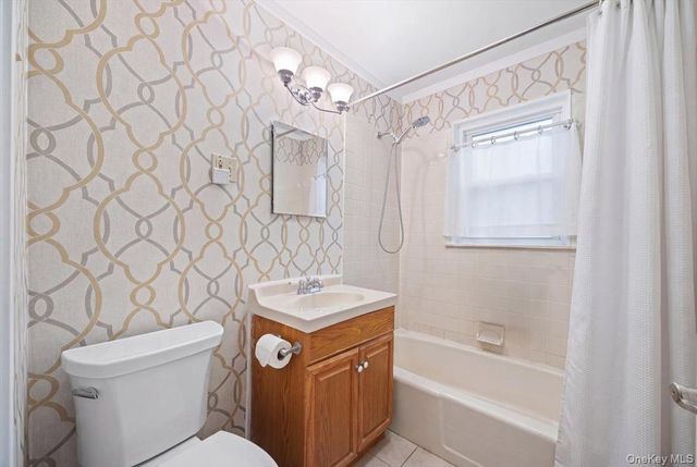 3181 Waterbury Avenue, Bronx, NY 10465