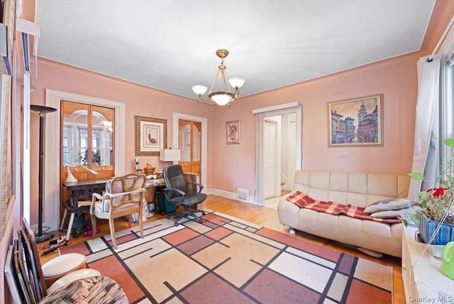 3181 Waterbury Avenue, Bronx, NY 10465