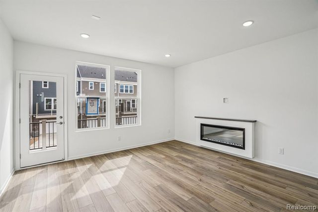 42819 Atwood Avenue, Novi, MI 48375