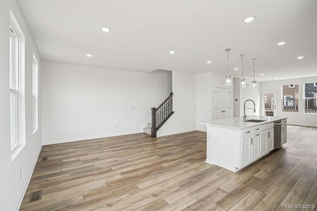 42819 Atwood Avenue, Novi, MI 48375