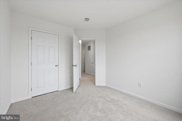 563 LORD FAIRFAX ST, Charles Town, WV 25414