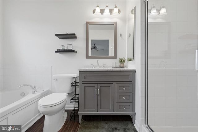 563 LORD FAIRFAX ST, Charles Town, WV 25414