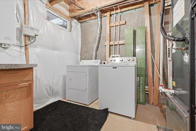 563 LORD FAIRFAX ST, Charles Town, WV 25414