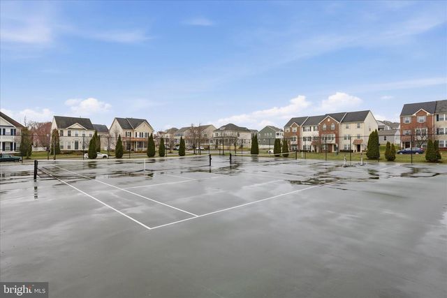 563 LORD FAIRFAX ST, Charles Town, WV 25414