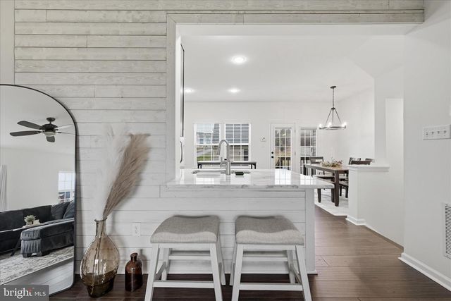 563 LORD FAIRFAX ST, Charles Town, WV 25414