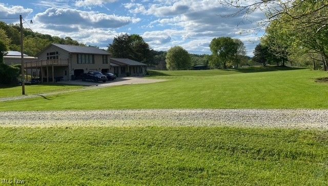 107 Twin Lakes Drive, Mineral Wells, WV 26150