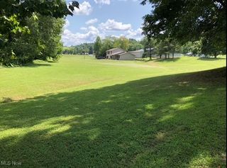 107 Twin Lakes Drive, Mineral Wells, WV 26150