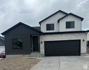 7949 N BRISTLECONE RD #206, Eagle Mountain, UT 84005