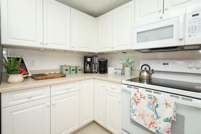 5300 S ATLANTIC AVE 9-304, New Smyrna Beach, FL 32169