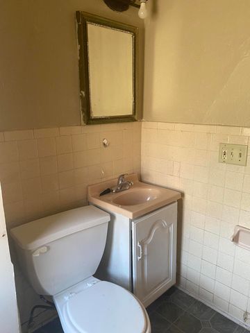 1238 N Ontario Street, Toledo, OH 43604
