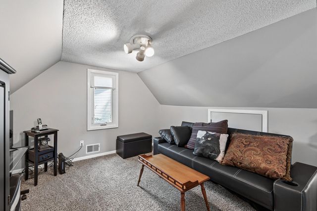 7011 Pleasant View Drive, Mounds View, MN 55112