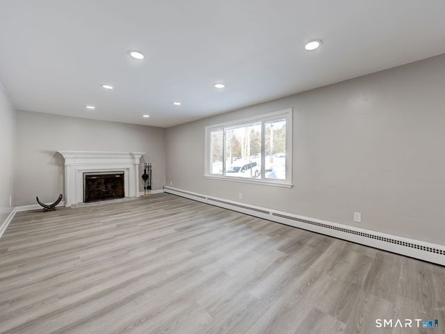 110 Greenwood Drive, Manchester, CT 06042