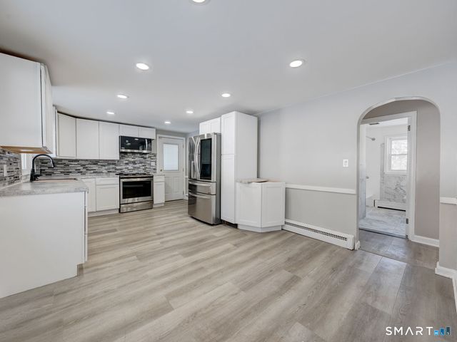 110 Greenwood Drive, Manchester, CT 06042