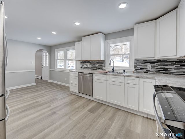 110 Greenwood Drive, Manchester, CT 06042