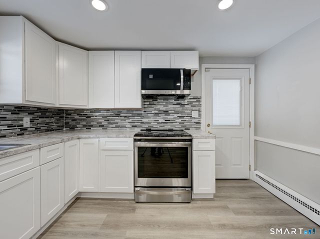 110 Greenwood Drive, Manchester, CT 06042