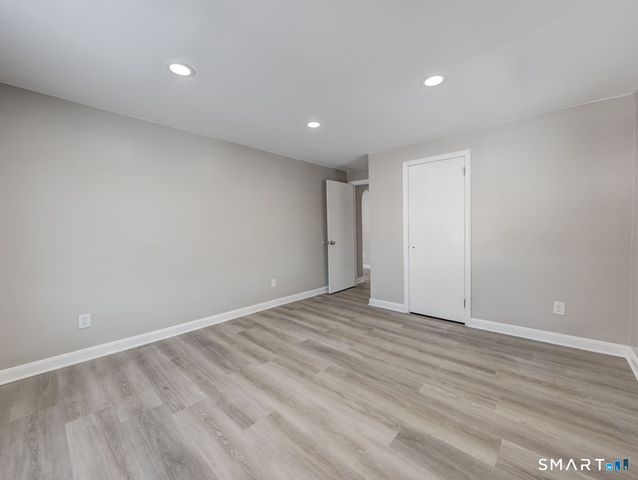 110 Greenwood Drive, Manchester, CT 06042