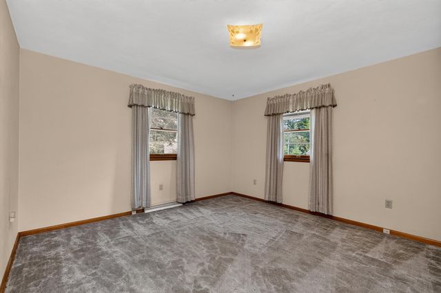 128 Schirmer Parkway, Buchanan City, MI 49107