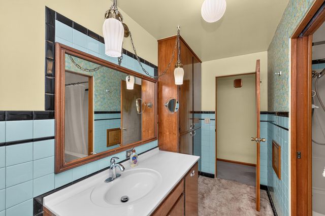 128 Schirmer Parkway, Buchanan City, MI 49107