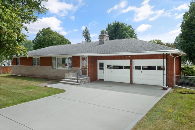 128 Schirmer Parkway, Buchanan City, MI 49107