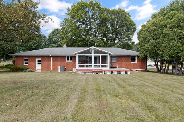 128 Schirmer Parkway, Buchanan City, MI 49107