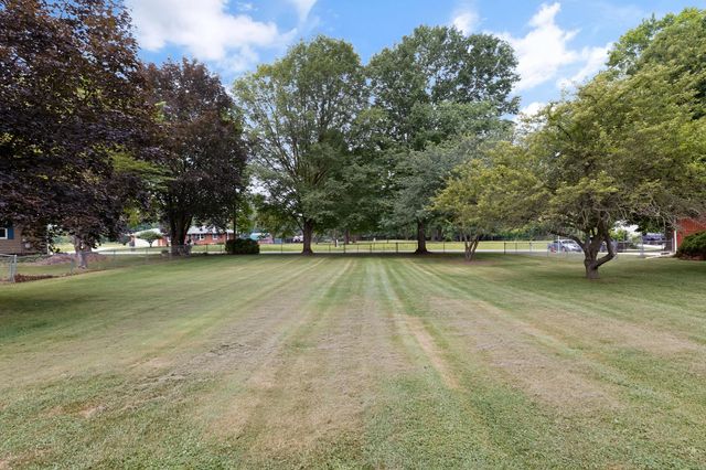 128 Schirmer Parkway, Buchanan City, MI 49107