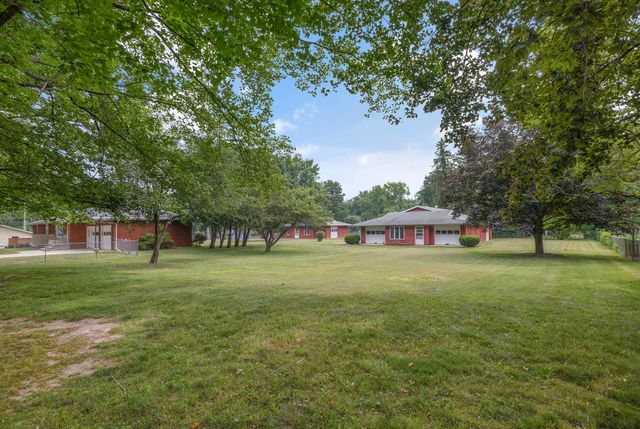 128 Schirmer Parkway, Buchanan City, MI 49107