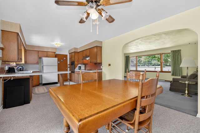 128 Schirmer Parkway, Buchanan City, MI 49107