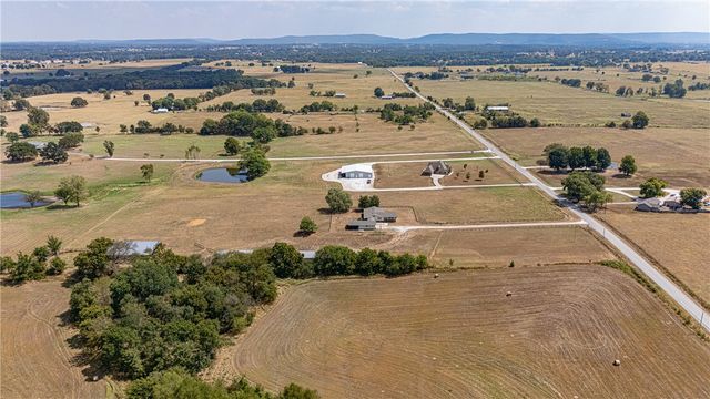 16146 Bethel Blacktop Road, Prairie Grove, AR 72753