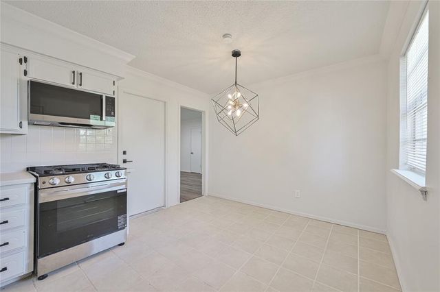 4005 N Oak Grove Drive, Midwest City, OK 73110