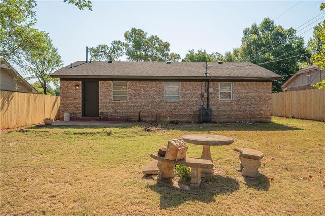 4005 N Oak Grove Drive, Midwest City, OK 73110