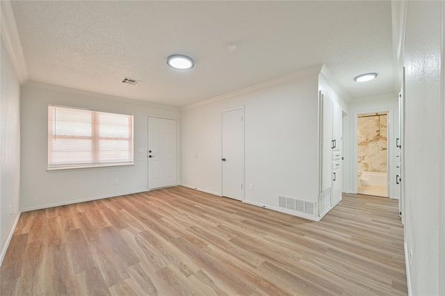 4005 N Oak Grove Drive, Midwest City, OK 73110