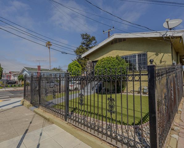 2301 87th Avenue, Oakland, CA 94605