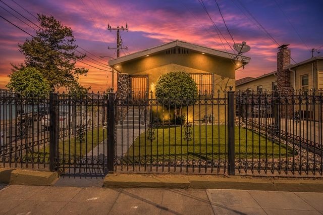 2301 87th Avenue, Oakland, CA 94605