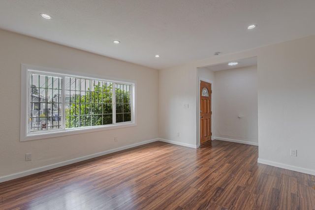 2301 87th Avenue, Oakland, CA 94605