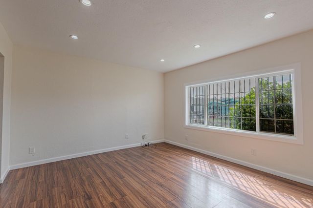 2301 87th Avenue, Oakland, CA 94605