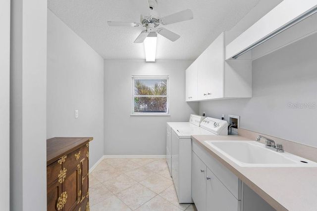 1543 WATERFORD DRIVE, Venice, FL 34292