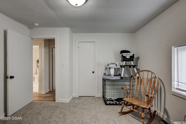 2422 E Manitou Street, Joplin, MO 64801