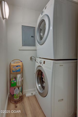 2422 E Manitou Street, Joplin, MO 64801