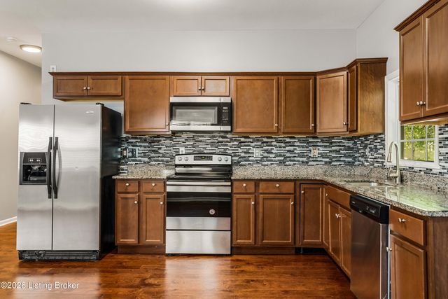 1820 Huckleberry Ln, Prospect, KY 40059