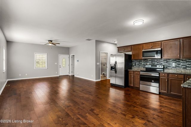 1820 Huckleberry Ln, Prospect, KY 40059