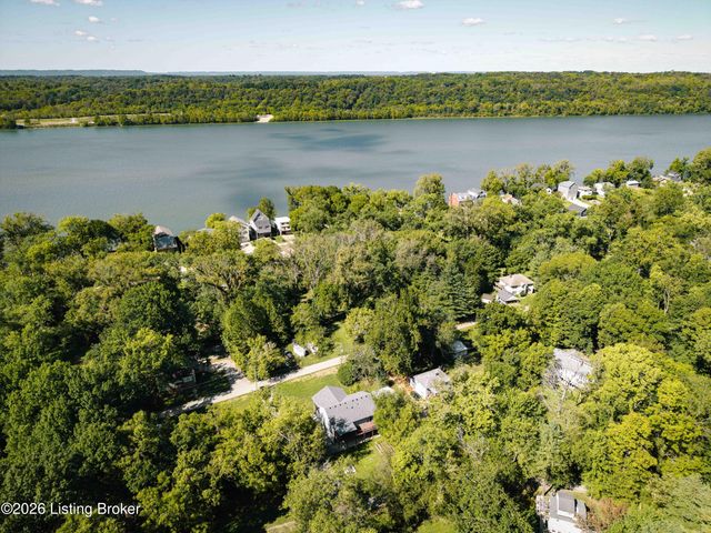 1820 Huckleberry Ln, Prospect, KY 40059