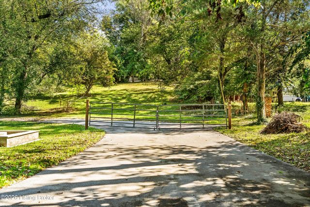 1820 Huckleberry Ln, Prospect, KY 40059