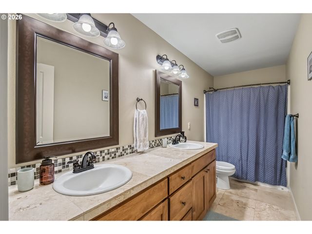 2714 Ne 70TH Cir, Vancouver, WA 98665