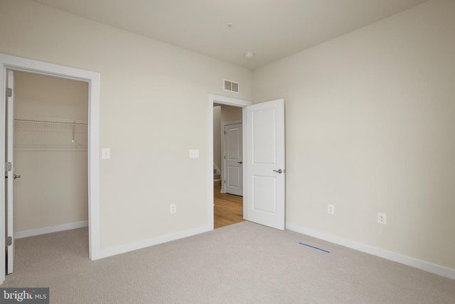 6714 PENROSE LN, Hyattsville, MD 20782