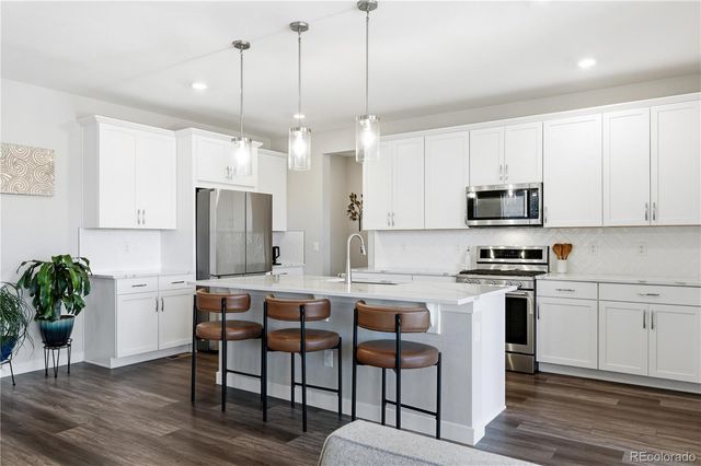 6351 Stable View Street, Castle Pines, CO 80108