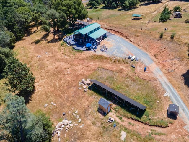 3102 Squirrel Hollow Rd, Somerset, CA 95684